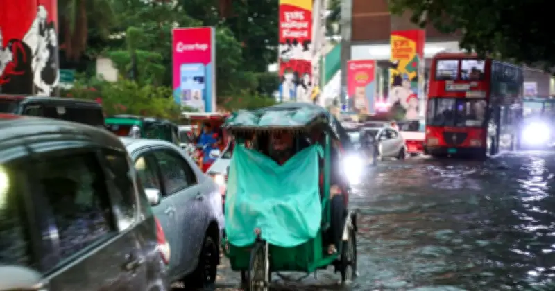 বর্ষায় জলাবদ্ধতা: প্রতিবছর একই চিত্র, কেন থামছে না এই দুর্ভোগ?