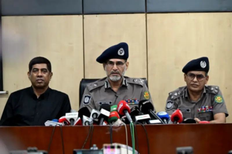 রাজধানীতে চাঁদাবাজ-সন্ত্রাসীদের বিরুদ্ধে ডিএমপির সাঁড়াশি অভিযান শুরু