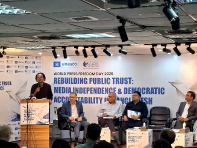 গণমাধ্যমকে সরকারের যৌক্তিক সমালোচনা চালিয়ে যাওয়ার আহ্বান তথ্য উপদেষ্টার