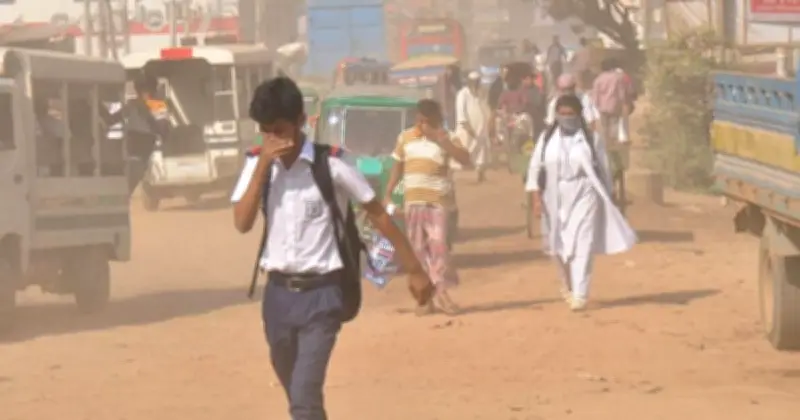 বৃষ্টি শেষে ঢাকা আবার বায়ুদূষণে শীর্ষে