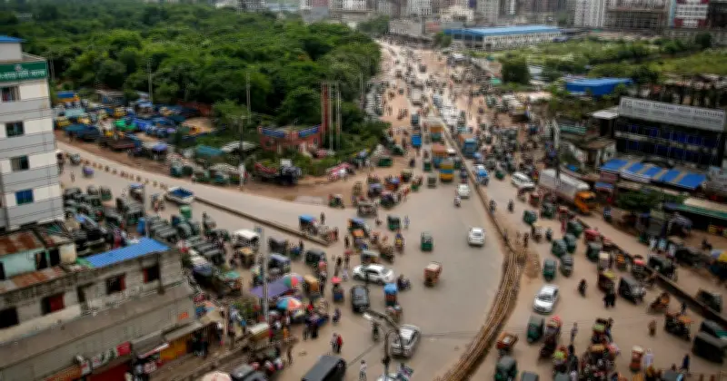 সিসিটিভি ক্যামেরায় ট্রাফিক আইন ভাঙলে স্বয়ংক্রিয় নোটিশ পাঠাচ্ছে ডিএমপি
