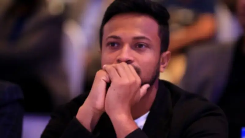 দলের বোঝা হয়ে ওঠার আগেই খেলা ছেড়ে দেব: সাকিব