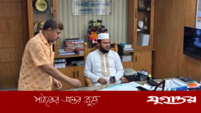 এমপি সালাহ উদ্দিন এলজিইডির প্রকৌশলীর চেয়ারে বসায় বিতর্ক
