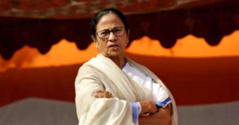 ভবানীপুরে মমতা এগিয়ে, রাজ্যে হাড্ডাহাড্ডি লড়াই