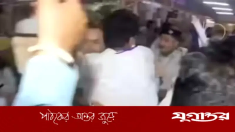 ব্যারাকপুরে বিজেপি-তৃণমূল সংঘর্ষ, লাঠিচার্জ