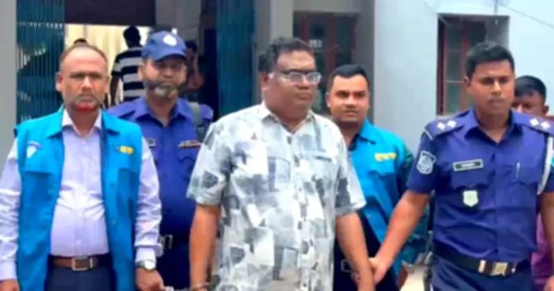 দুদকের মামলায় সিরাজগঞ্জের প্রকল্প কর্মকর্তা গ্রেপ্তার