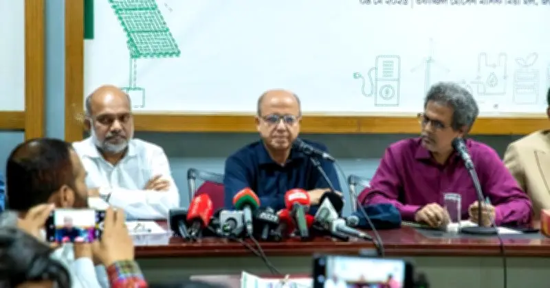 ১০ হাজার মেগাওয়াট সৌরবিদ্যুৎ লক্ষ্য বাস্তবায়নে নীতি ও অর্থায়ন চ্যালেঞ্জ