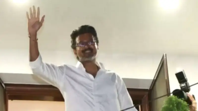 থালাপতি বিজয়ের ঐতিহাসিক জয়: তামিলনাড়ুতে চলচ্চিত্র তারকা থেকে মুখ্যমন্ত্রী?