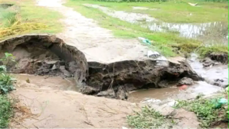 তিস্তায় পানি বাড়ছে, চরের রাস্তা ভাঙছে; পিডিবি'র টানা এক সপ্তাহ লোডশেডিং নেই