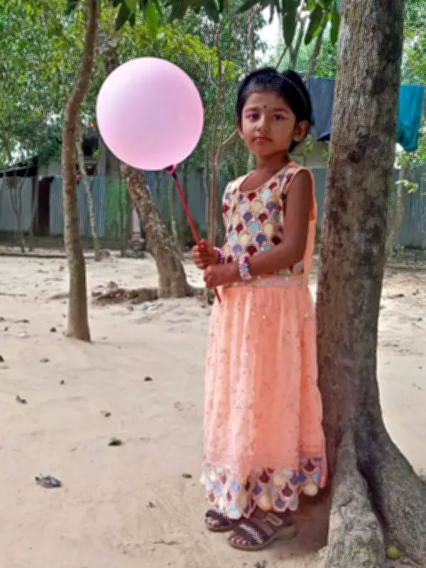 ঈদের ফ্রক পরে সড়কে প্রাণ গেল নুসরাতের