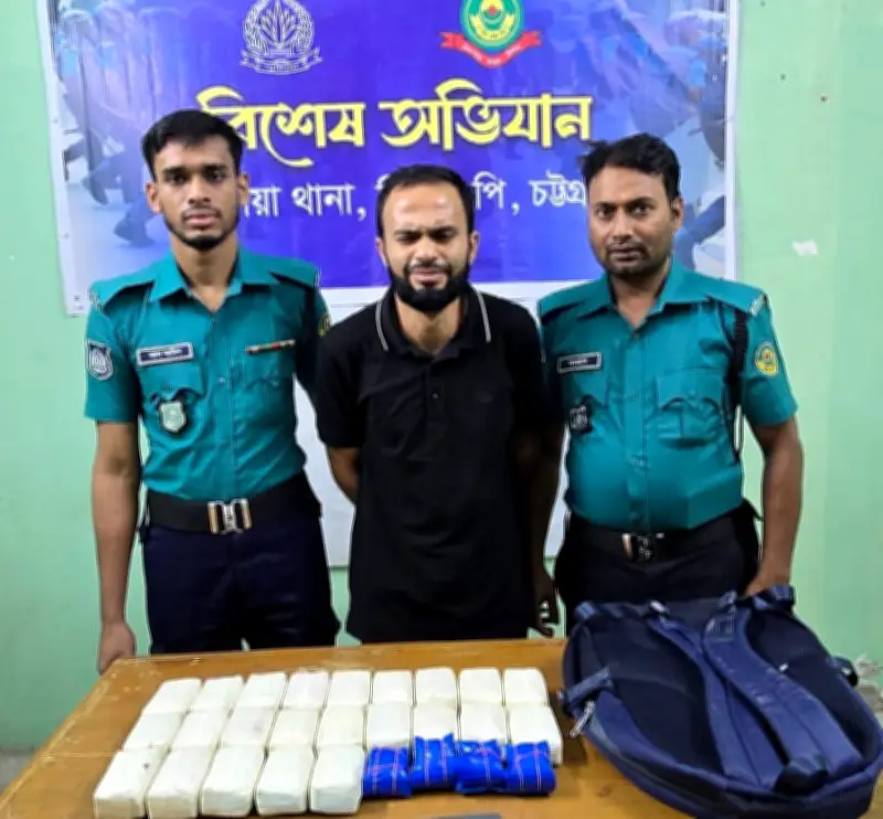 ইয়াবাসহ গ্রেপ্তার পুলিশ সদস্য আশিকুল ইসলাম