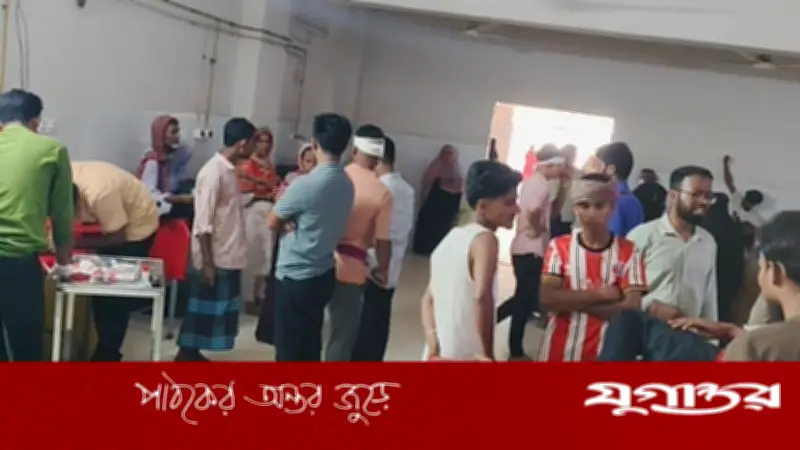 ভৈরবে আম পাড়া কেন্দ্র করে সংঘর্ষে আহত ৩০