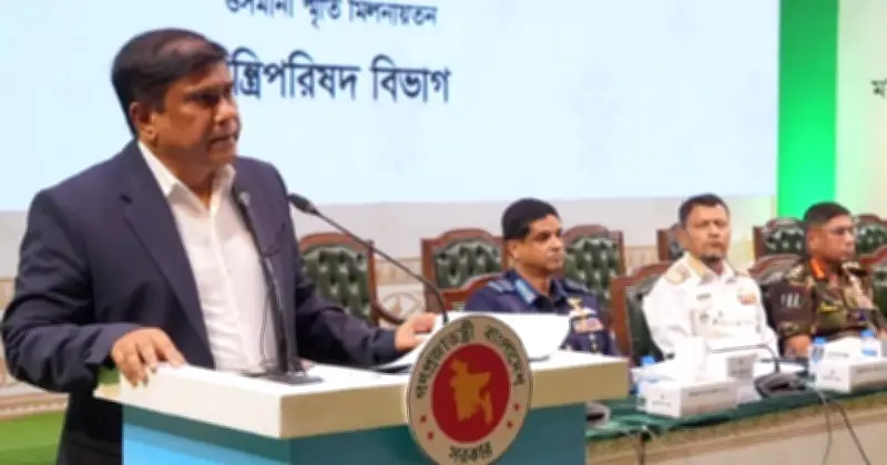 সেনা ও বেসামরিক প্রশাসনের পারস্পরিক শ্রদ্ধা জরুরি: প্রতিরক্ষা উপদেষ্টা