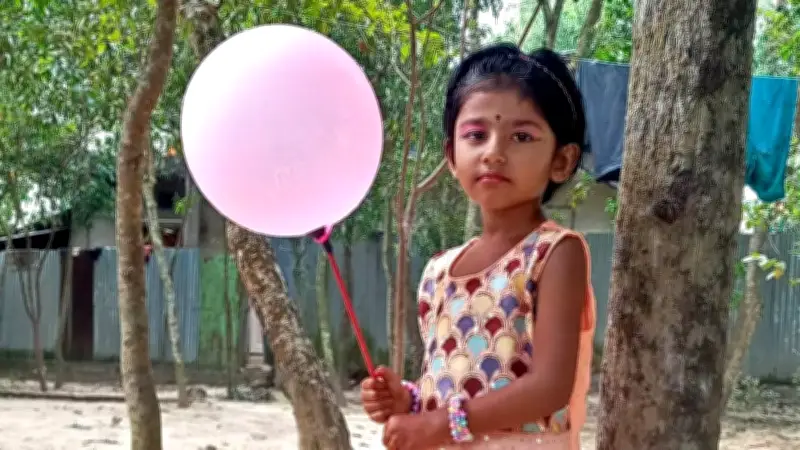 বেপরোয়া বাসের ধাক্কায় স্কুল শিক্ষার্থীর মৃত্যু