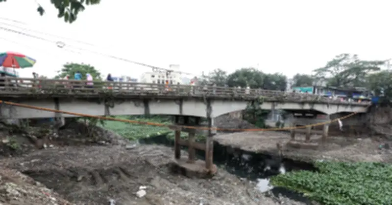 বগুড়ায় ফতেহ আলী সেতু পুনর্নির্মাণ অসম্পূর্ণ, ১০ লাখ মানুষের দুর্ভোগ