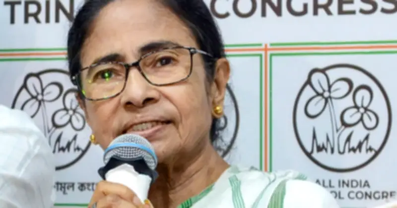 মমতার পদত্যাগ না করা সাংবিধানিকভাবে অগ্রহণযোগ্য: বিশেষজ্ঞ