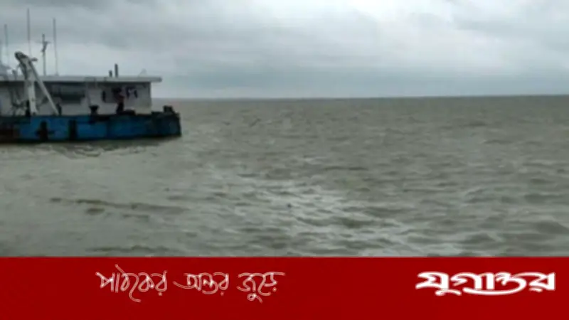 বৈরী আবহাওয়ায় পাটুরিয়া-দৌলতদিয়ায় ফেরি চলাচল বন্ধ