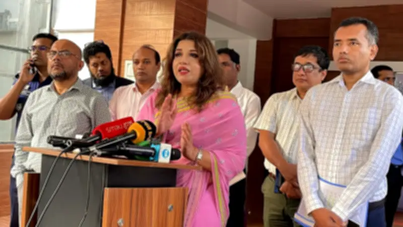 উখিয়ায় রোহিঙ্গা শিবির পরিদর্শন করে ফিরলেন পররাষ্ট্র প্রতিমন্ত্রী
