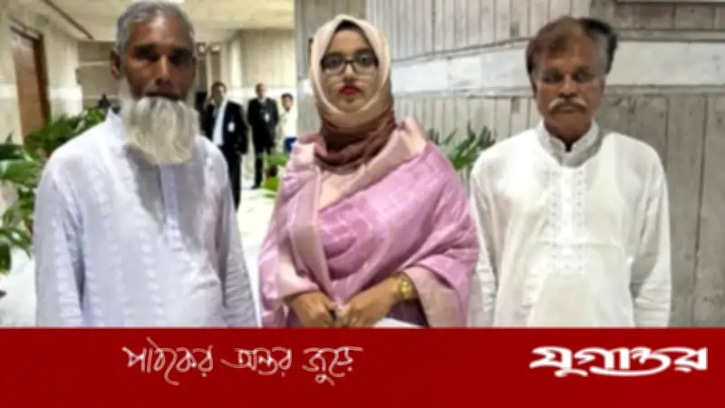 বাবার স্মৃতি ধরে শপথ নিলেন এমপি তুলি, সঙ্গে দুই প্রবীণ নেতা