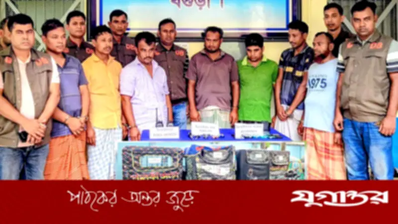 বগুড়ায় ছিনতাই চক্রের সর্দারসহ সাতজন গ্রেফতার, পরিচয় দিত পুলিশ-সাংবাদিক