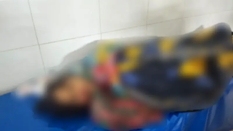 ট্রেনের নিচে ঝাঁপিয়ে স্ত্রীর আত্মহত্যা, হাসপাতালে স্বামী