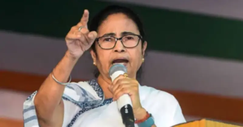 পদত্যাগে রাজি নন মমতা, সুপ্রিম কোর্টে যাওয়ার প্রস্তুতি