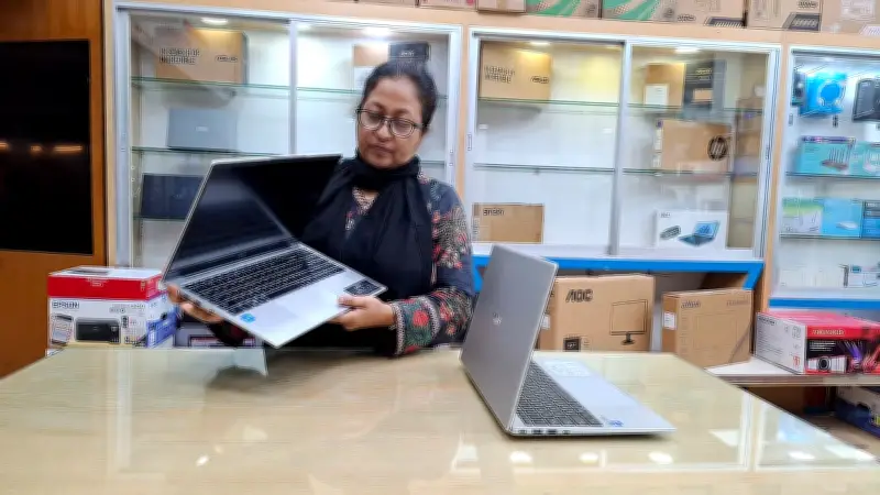 কম্পিউটার বাজারে স্থিতিশীল দাম, ল্যাপটপ কেনার উপযুক্ত সময়