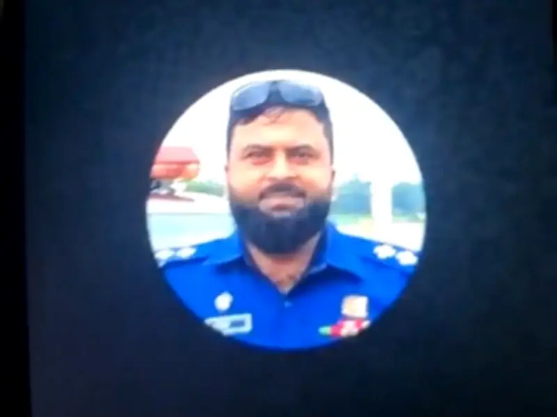 নেত্রকোনায় চোরাই পণ্য জব্দে পুলিশের দর-কষাকষি, এসআই প্রত্যাহার