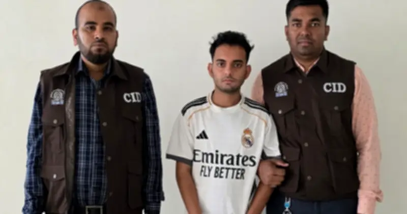 নাগরিকদের তথ্য চুরি ও বিক্রির অভিযোগে অ্যাপ ডেভেলপার গ্রেফতার