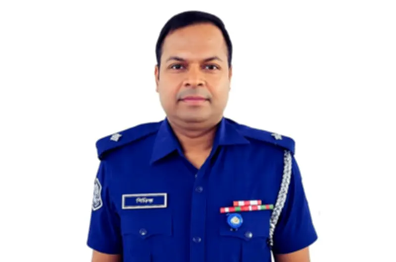 নেত্রকোনায় চোরাই প্রসাধনী মামলায় ওসি বদলি, নতুন ওসি নিয়োগ