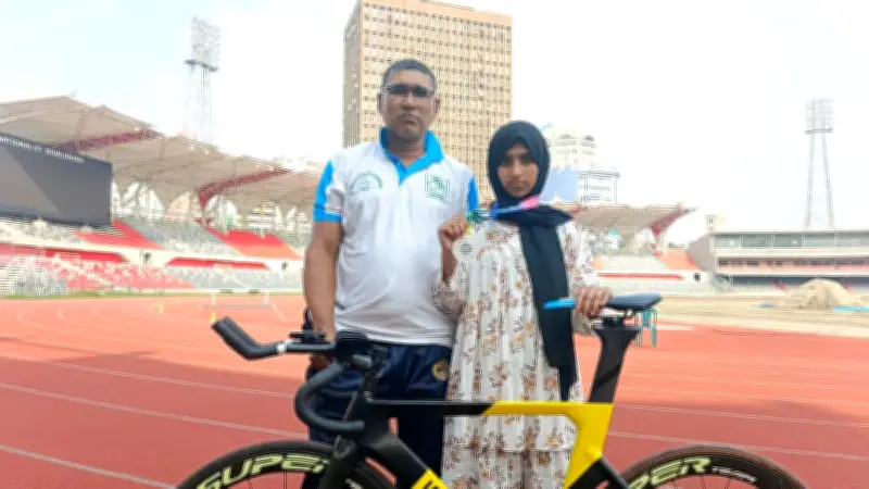 মায়ের সাইকেল ভেঙেও জাতীয় সাইক্লিংয়ে রুপা জিতল ১৪ বছরের স্পৃহা