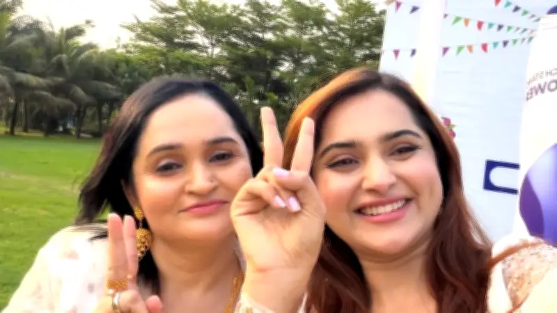 মা চম্পা বেগমের চোখে কেয়া পায়েল: চঞ্চল কিন্তু লক্ষ্মী মেয়ে