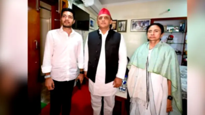 ইরানের মার্কিন যুদ্ধজাহাজে পাল্টা হামলার হুমকি, হজযাত্রীদের সৌদি পৌঁছানোর খবর