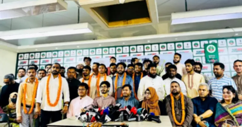 ঢাকা মহানগর উত্তরে এনসিপিতে যোগ দিলেন ৩ শতাধিক নেতাকর্মী