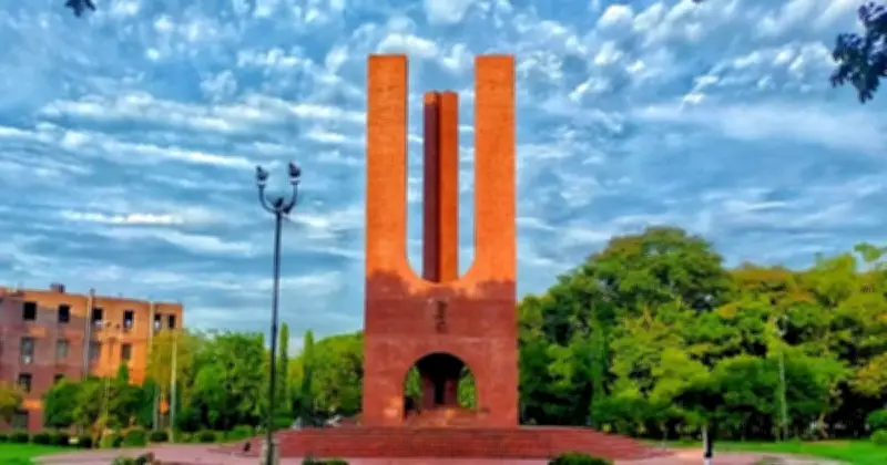জাবি ছাত্রদলের তিন নেতাকে শোকজ