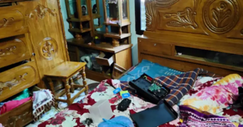 সোনারগাঁয়ে চাঁদা না দেওয়ায় প্রবাসীর বাড়িতে হামলা, লুট ৪৫ লাখ টাকা