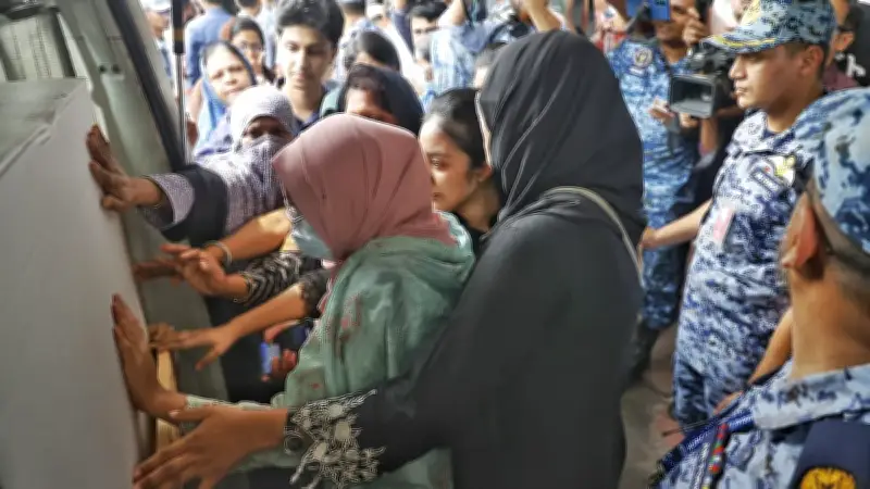 ফ্লোরিডায় নিহত বৃষ্টির মরদেহ ঢাকায় পৌঁছেছে, স্বজনদের কান্না