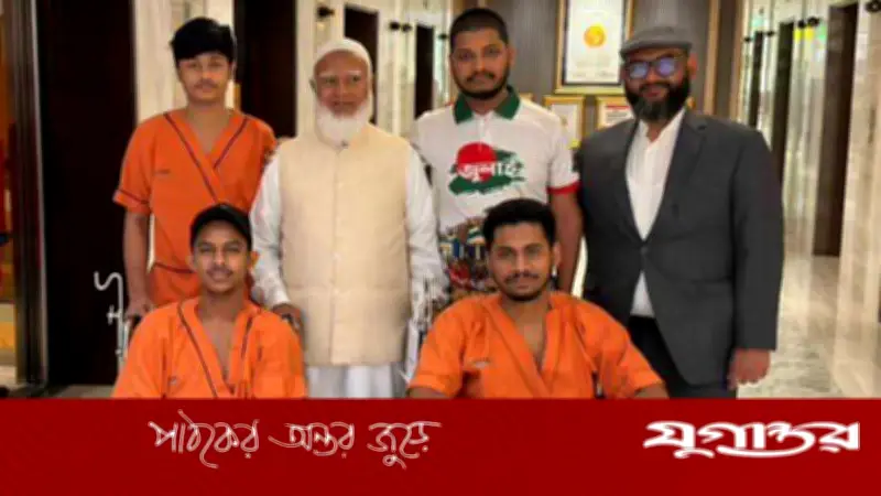 ব্যাংককে আহত জুলাই যোদ্ধাদের দেখতে জামায়াত আমির