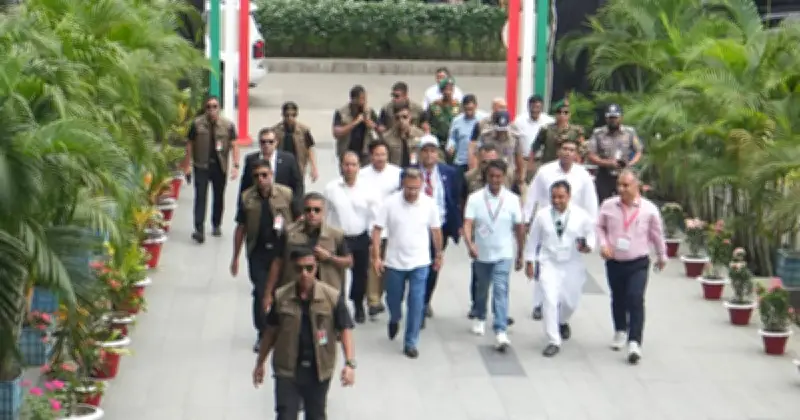তারেক রহমানের তৃণমূল নেতাদের সাথে প্রথম বড় সাংগঠনিক বৈঠক