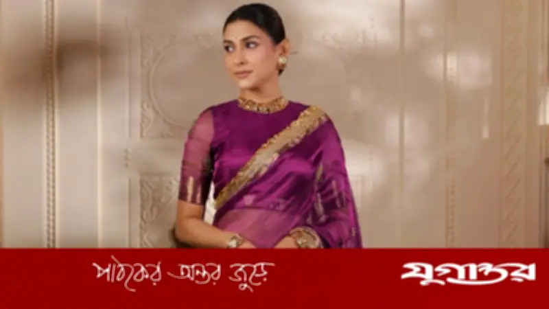 বেগুনি শাড়িতে রাজকীয় সাজে মেহজাবীন চৌধুরী