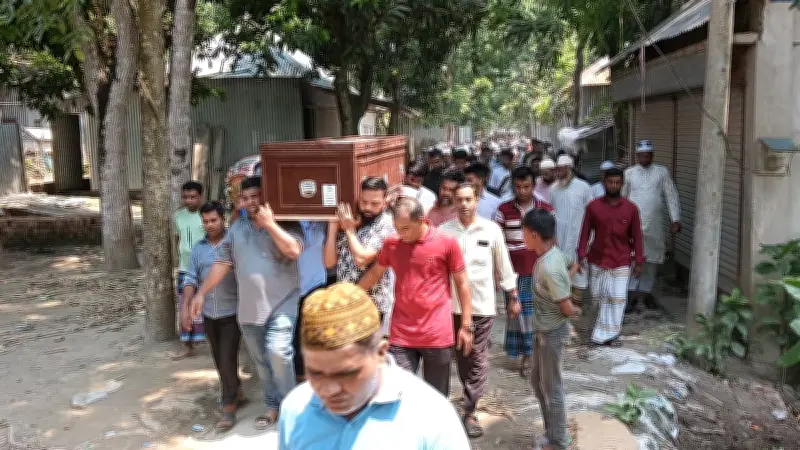 সৌদি আরবে সড়ক দুর্ঘটনায় নিহত মুরাদের মরদেহ ১৫ দিন পর দেশে ফিরেছে