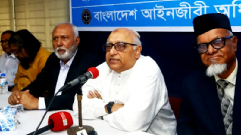 ব্যবসায়ী-সংসদ সদস্যরা নিজস্বার্থে অগ্রাধিকার দিচ্ছেন: অভিভাবক ক্ষুব্ধ