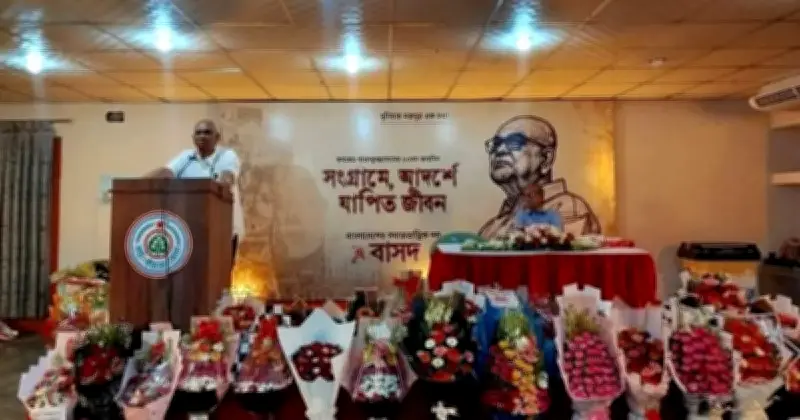 ৮০তম জন্মদিনে সহযোদ্ধাদের ভালোবাসায় সিক্ত খালেকুজ্জামান