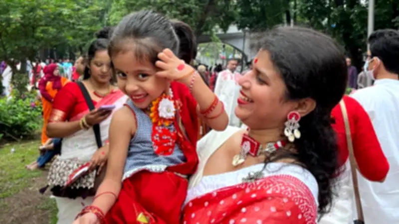 আজ মা দিবস: মায়ের আঁচলে পৃথিবীর প্রথম আশ্রয়, মানবিক পুলিশ গড়ার আহ্বান প্রধানমন্ত্রীর