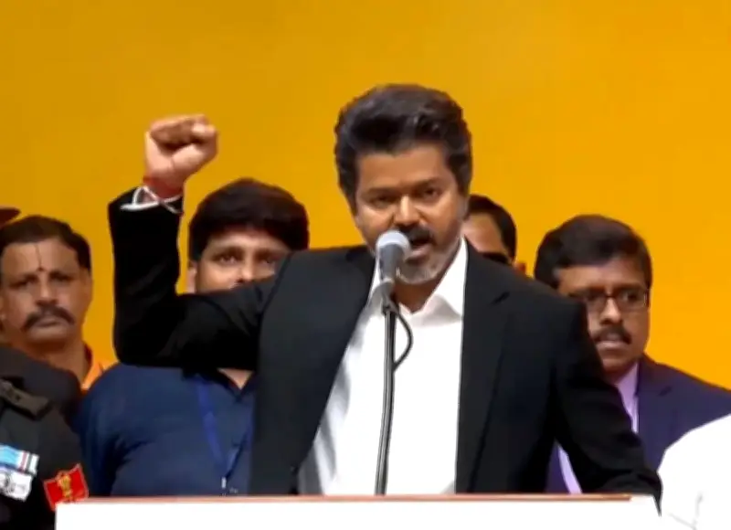 থালাপতি বিজয় তামিলনাড়ুর মুখ্যমন্ত্রী হিসেবে শপথ নিয়েছেন
