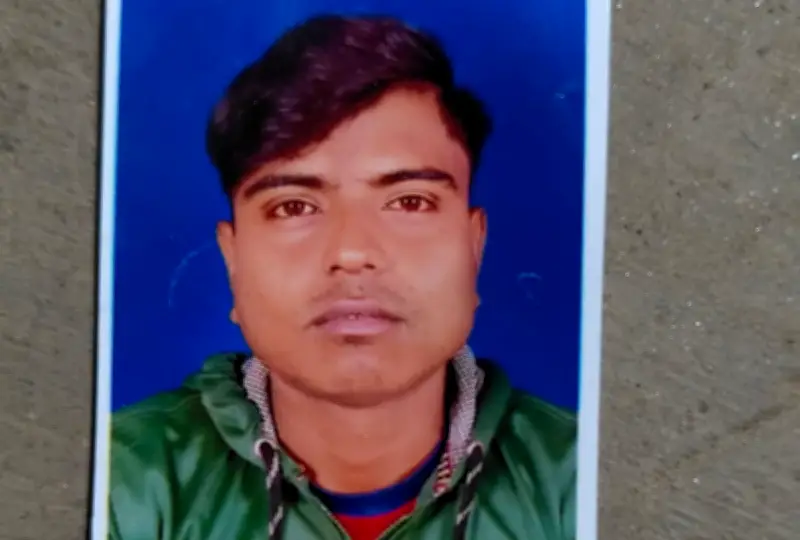 শার্শায় গোয়ালঘর থেকে নিখোঁজ তরুণের অর্ধগলিত লাশ উদ্ধার, স্ত্রীসহ চারজন গ্রেপ্তার