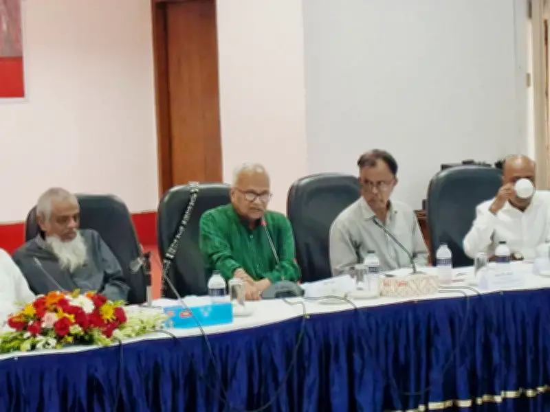 রাষ্ট্র পরিবর্তন যথেষ্ট নয়, প্রয়োজন সমাজের নবায়ন: আবুল মোমেন