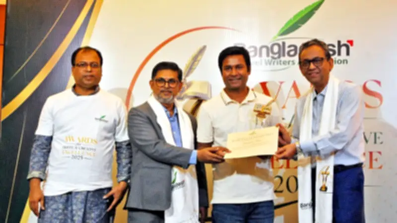 সেরা ভ্রমণ কনটেন্ট ক্রিয়েটর সালাহউদ্দীন সুমন সম্মানিত