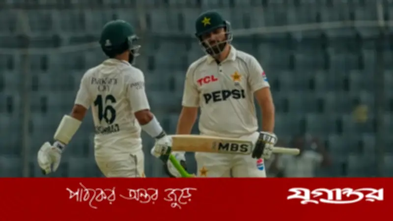 শূন্য রানে ভাঙতে পারত জুটি, পাকিস্তানের ১১৯ রান