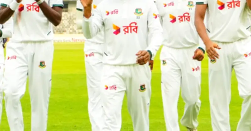 মিরাজের পাঁচ উইকেটে পাকিস্তানের বিপক্ষে বাংলাদেশের এগিয়ে